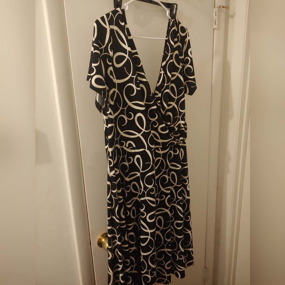 London Times 18w black and white dress
